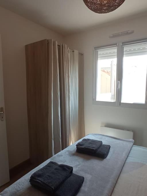 A 50 M De La Plage, Appartement De 35 M2 : Les Pieds Sales Brehal Ngoại thất bức ảnh